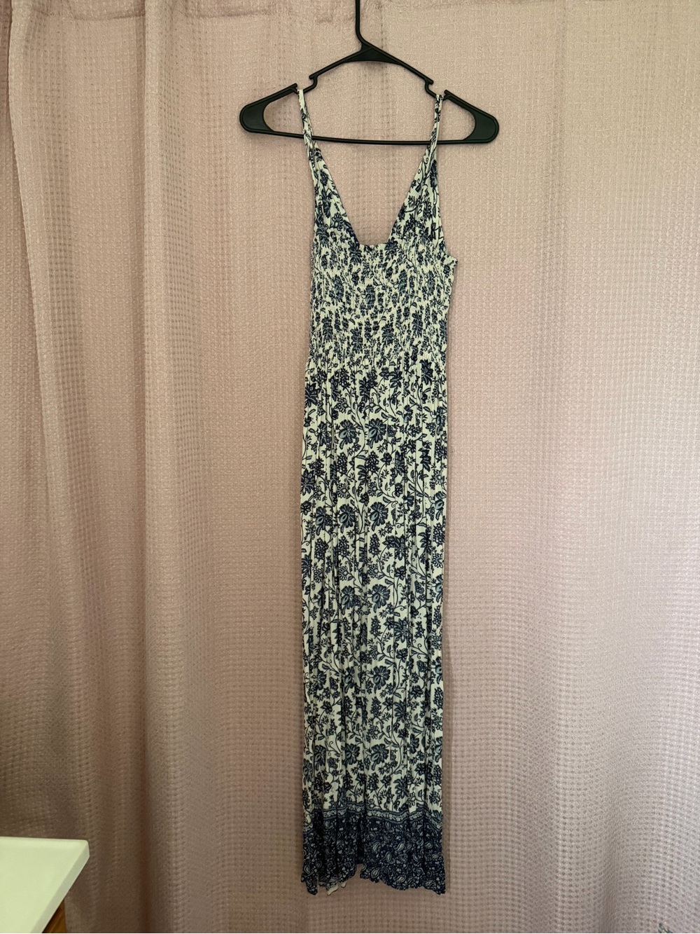 NWOT Angie Navy and Cream Floral V-Neck Maxi Dress - Picture 5 of 7